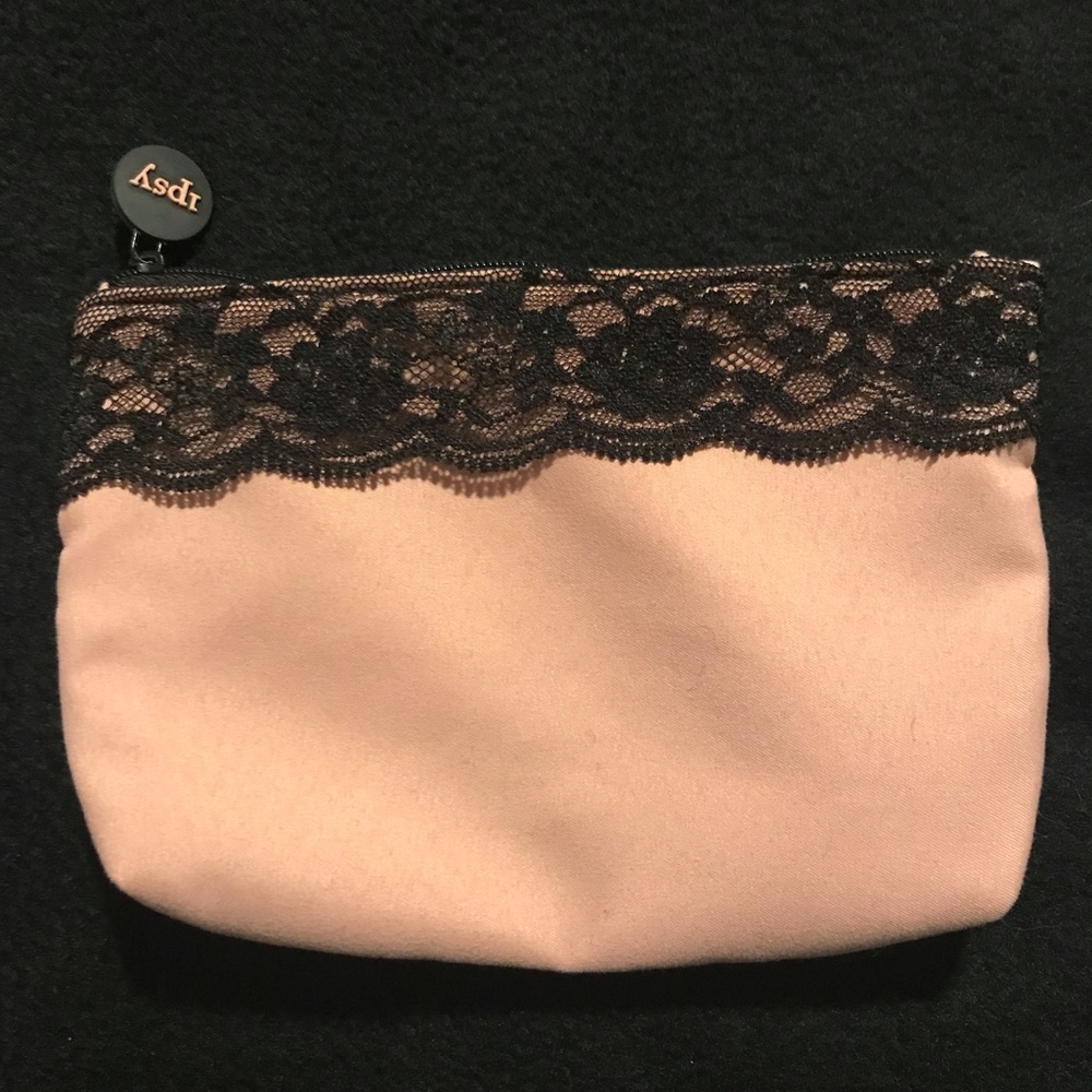💕 3/$6 Ipsy makeup bag